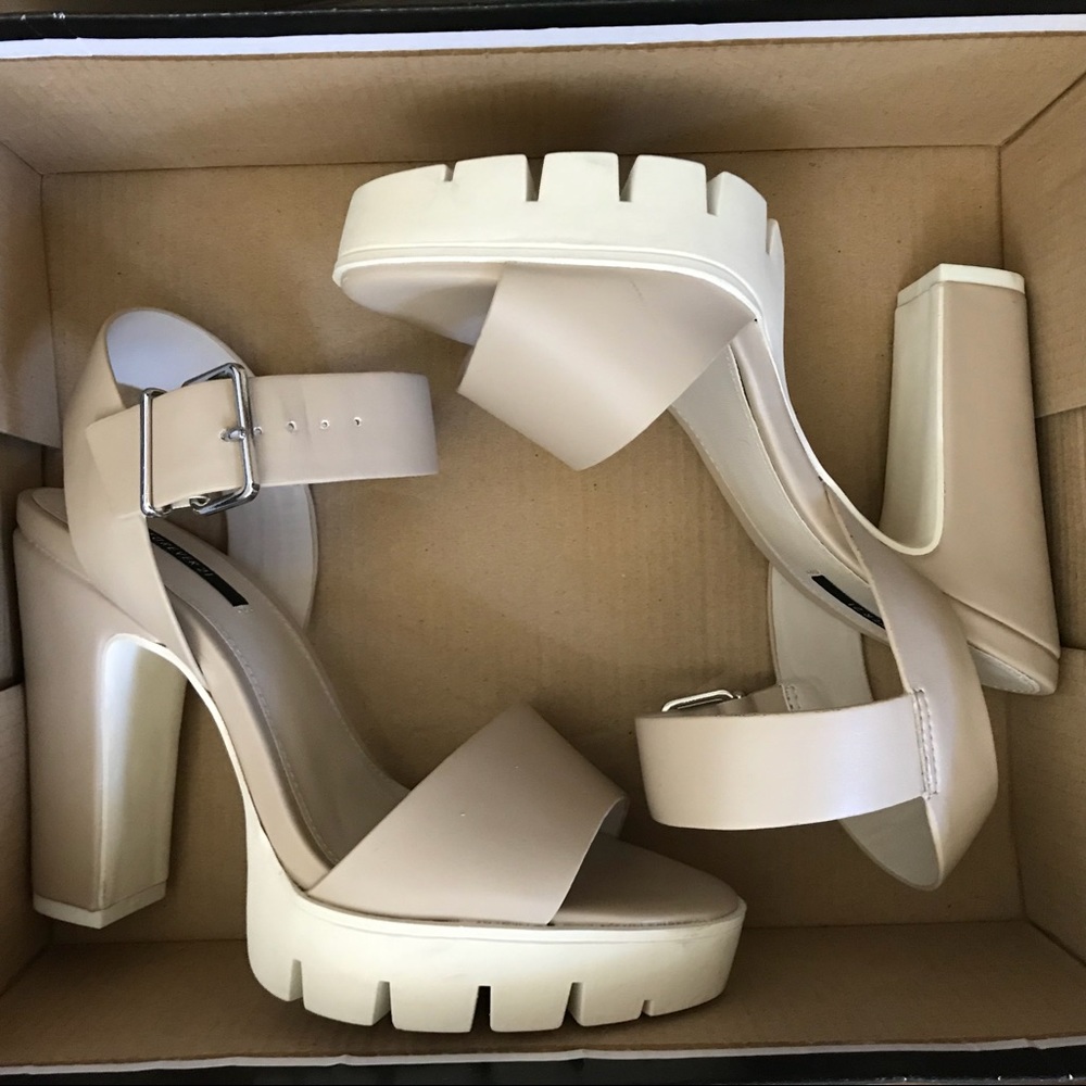 Forever 21 Selma nude platform heels